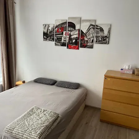 Beautiful 2 Bedroom アパート
