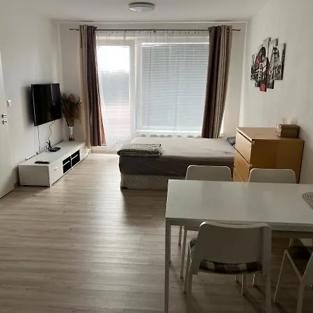 Beautiful 2 Bedroom アパート *