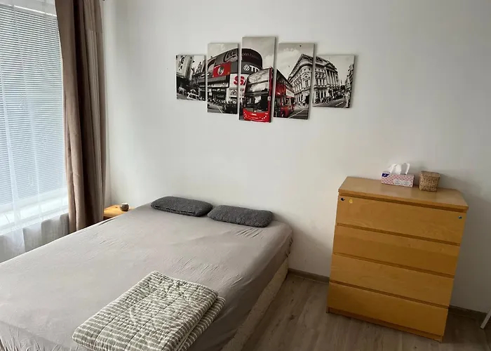 Beautiful 2 Bedroom Apartamento